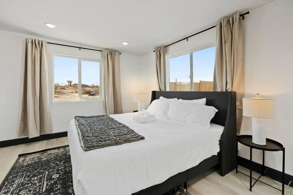 Star Gazers Modern Home On 5 Acres Of Land! Sunfair Heights Dış mekan fotoğraf
